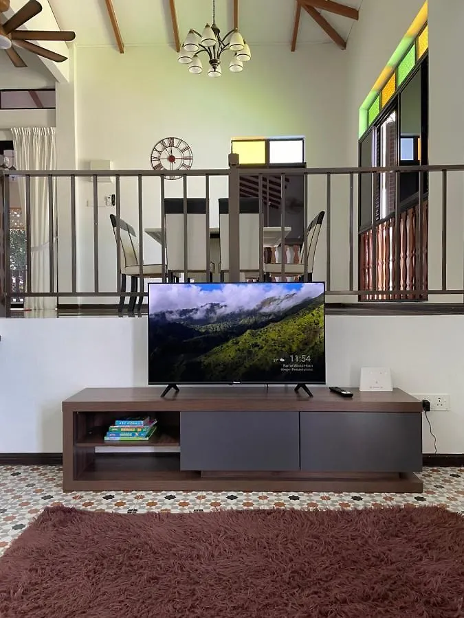Traditional Melaka Homestay With Private Pool Kampong Bukit Katil 0*,  Malaysia