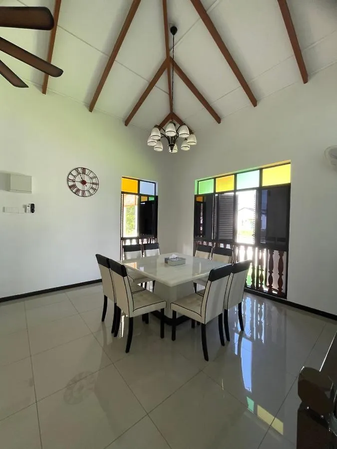 Traditional Melaka Homestay With Private Pool Kampong Bukit Katil Holiday home